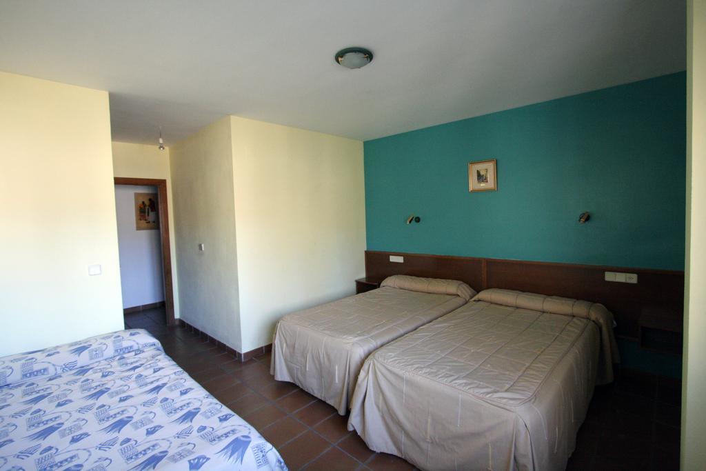 La Virgen de la Vega Apart-Hotel Selva Nevada الغرفة الصورة